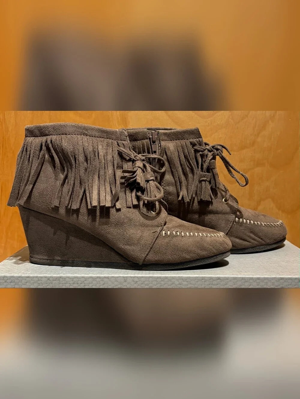 Maurices Brown Faux Suede Fringe Wedge Booties Ankle Moccasins Size 8.5 With Box